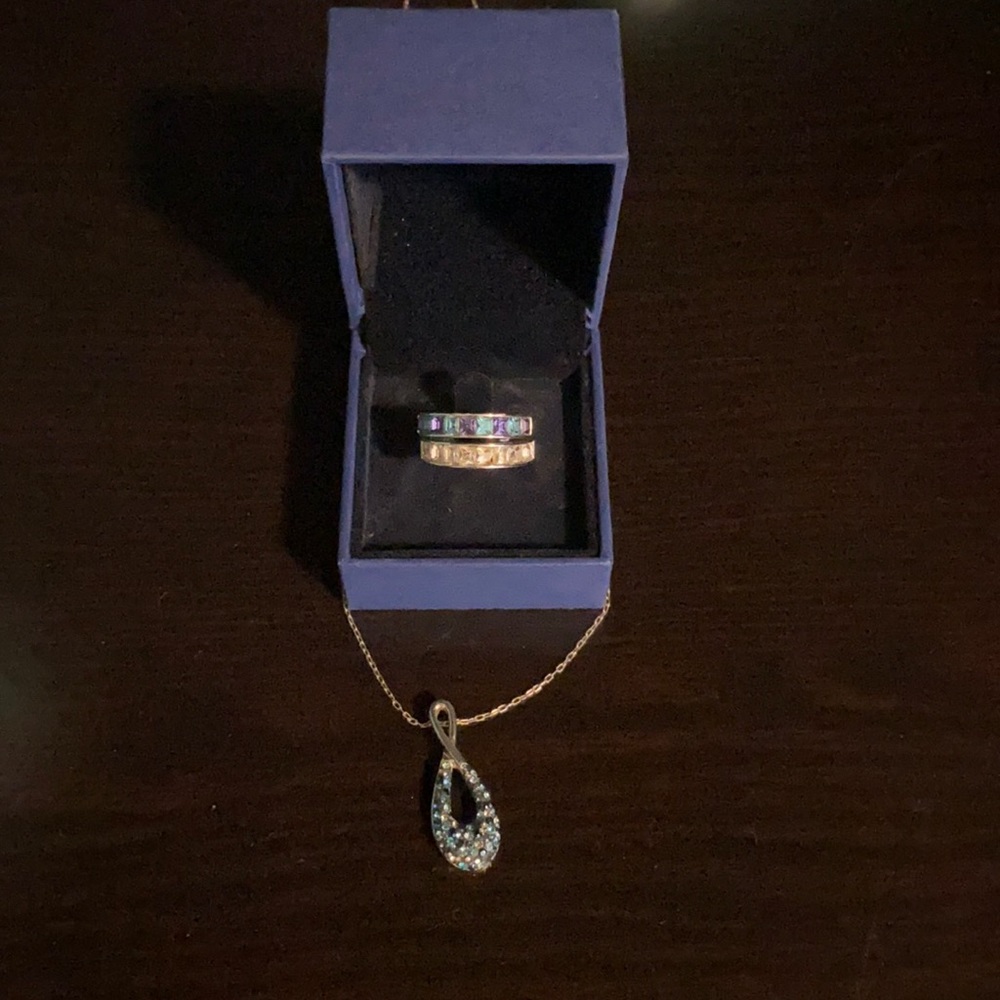 Swarovski ring and pendant set.